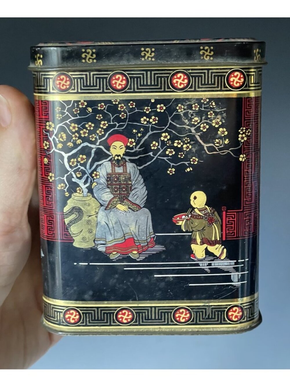 Vintage RETRO Oriental Asian Tin Tea Box Chinoiserie Storage